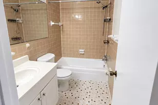 6032 Westchester Park Dr, College Park, MD 20740 - Photo 8