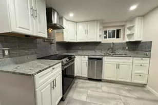 5000 Manor Ct, Oxon Hill, MD 20745 - Photo 2