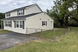 3111 Sedgwick Ln, Bowie, MD 20715 - Photo 2