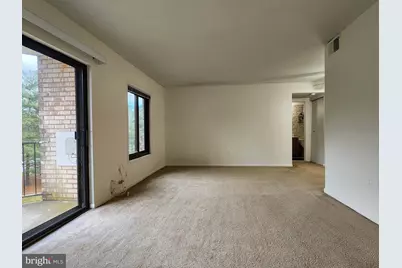6982 Hanover Parkway #303, Greenbelt, MD 20770 - Photo 6