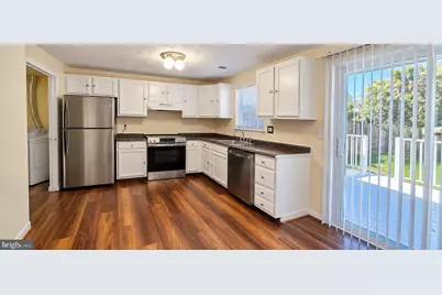 926 Pleasant Hill Lane, Bowie, MD 20716 - Photo 2