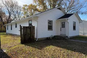 1906 Harbor Dr, Chester, MD 21619 - Photo 1