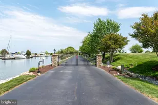 430 Narrows Pointe Dr, Grasonville, MD 21638 - Photo 2