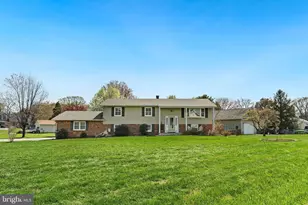 201 Beachside Dr, Stevensville, MD 21666 - Photo 2