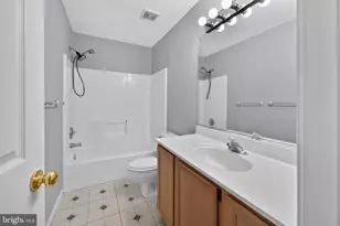 6005 Bridgepointe Dr, Chester, MD 21619 - Photo 32