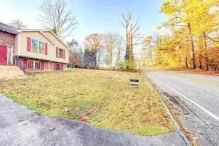 23053 Gunston Dr, Lexington Park, MD 20653 - Photo 2