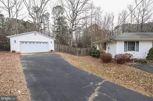 44199 St Andrews Ln, California, MD 20619 - Photo 2