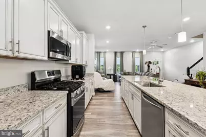 45429 Englewood Way, California, MD 20619 - Photo 4