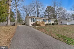 21996 Fox Ridge Rd, Lexington Park, MD 20653 - Photo 2