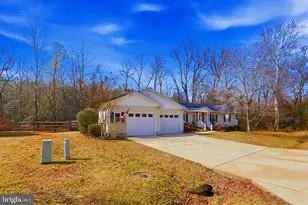 21427 Lee Dr, Lexington Park, MD 20653 - Photo 1