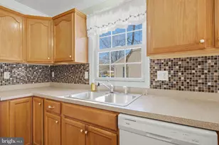 22397 Sandra Ln, California, MD 20619 - Photo 16