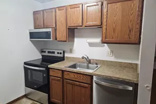 23241 Rosewood Ct, California, MD 20619 - Photo 6