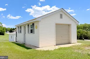 23230 Colton Point Rd, Avenue, MD 20609 - Photo 4
