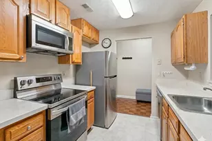 23140 Cobblestone Ln, California, MD 20619 - Photo 6