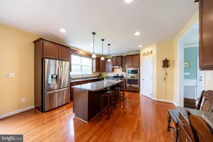 23711 Gambrel Oak Ct, California, MD 20619 - Photo 8