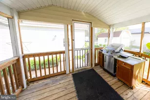 38338 Point Breeze Rd, Coltons Point, MD 20626 - Photo 14