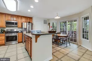 23223 Sassafras Ln, California, MD 20619 - Photo 34