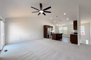 21096 Lizson Ct, California, MD 20619 - Photo 4