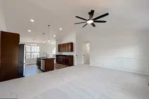 21096 Lizson Ct, California, MD 20619 - Photo 4