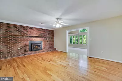 37287 E Lakeland Drive, Mechanicsville, MD 20659 - Photo 4
