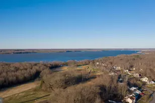 35530 Golf Course Dr, Mechanicsville, MD 20659 - Photo 2