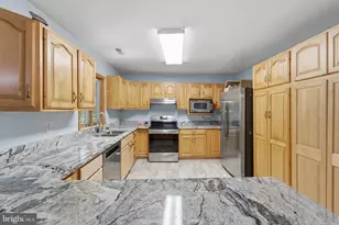 45385 Baringer Dr, California, MD 20619 - Photo 4