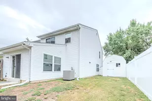 22105 St Michaels Cir, Great Mills, MD 20634 - Photo 2