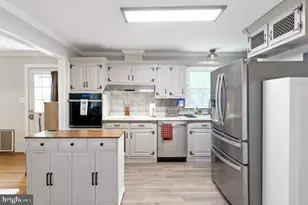 22618 Joan Dr, California, MD 20619 - Photo 12