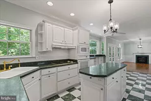 28920 Livingston Dr, Mechanicsville, MD 20659 - Photo 16