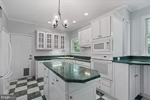 28920 Livingston Dr, Mechanicsville, MD 20659 - Photo 12