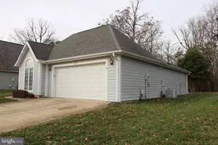 48070 Mayflower Dr, Lexington Park, MD 20653 - Photo 4