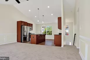 21096 Lizson Ct, California, MD 20619 - Photo 2
