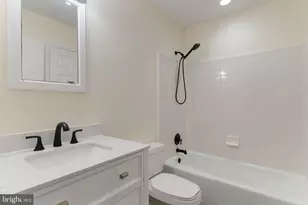 23240 Rosewood Ct, California, MD 20619 - Photo 14