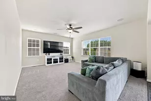 45694 Tenny Hill St, California, MD 20619 - Photo 12