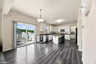 45694 Tenny Hill St, California, MD 20619 - Photo 6