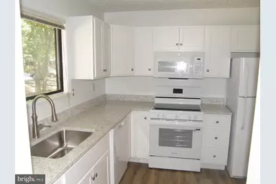 23337 Red Oak Court, California, MD 20619 - Photo 2