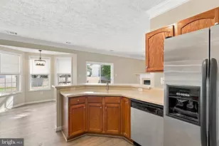 40171 Waterview Dr, Mechanicsville, MD 20659 - Photo 8