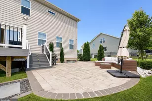 45242 Woodhaven Dr, California, MD 20619 - Photo 2