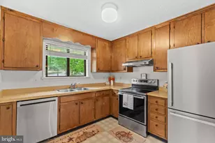 23380 Black Oak Ct, California, MD 20619 - Photo 8