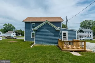 215 N 1st St, Crisfield, MD 21817 - Photo 34