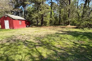 26474 Asbury Ave, Crisfield, MD 21817 - Photo 2