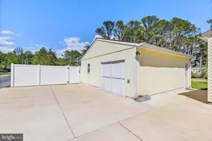 20 Hall Hwy, Crisfield, MD 21817 - Photo 28