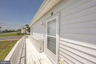 153 S 4th St, Crisfield, MD 21817 - Photo 8