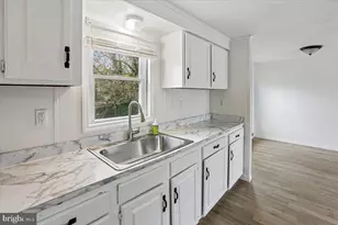 319 W Chesapeake Ave, Crisfield, MD 21817 - Photo 14