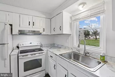 319 W Chesapeake Avenue, Crisfield, MD 21817 - Photo 12