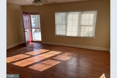 303 W Oak Avenue, Easton, MD 21601 - Photo 2