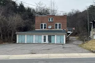 102 E Main St, Hancock, MD 21750 - Photo 1