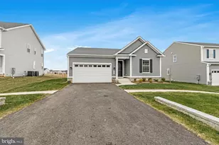 10123 Wilkes Dr, Williamsport, MD 21795 - Photo 2