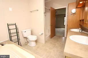 16847 Longfellow Ct, Hagerstown, MD 21740 - Photo 16