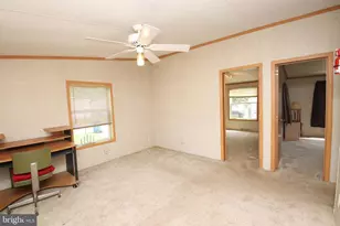 16847 Longfellow Ct, Hagerstown, MD 21740 - Photo 18